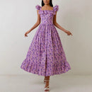 Sweet dress with a square neckline and a floral pattern